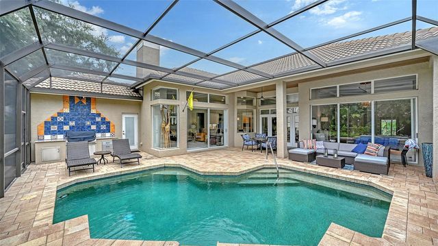 6682 SAINT JAMES CROSSING, University Park, FL 34201
