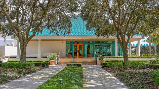 6682 SAINT JAMES CROSSING, University Park, FL 34201