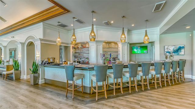 6682 SAINT JAMES CROSSING, University Park, FL 34201