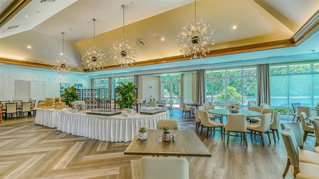 6682 SAINT JAMES CROSSING, University Park, FL 34201