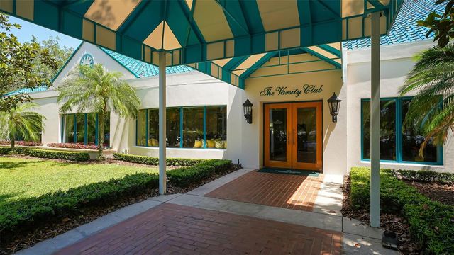 6682 SAINT JAMES CROSSING, University Park, FL 34201