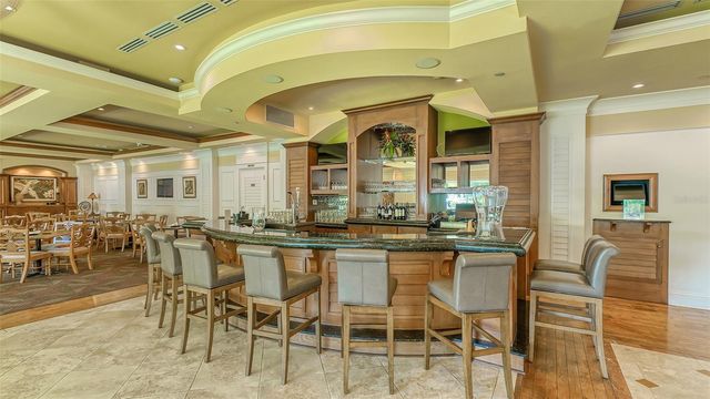 6682 SAINT JAMES CROSSING, University Park, FL 34201