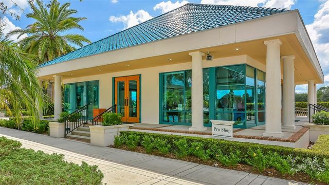 6682 SAINT JAMES CROSSING, University Park, FL 34201