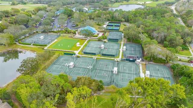 6682 SAINT JAMES CROSSING, University Park, FL 34201