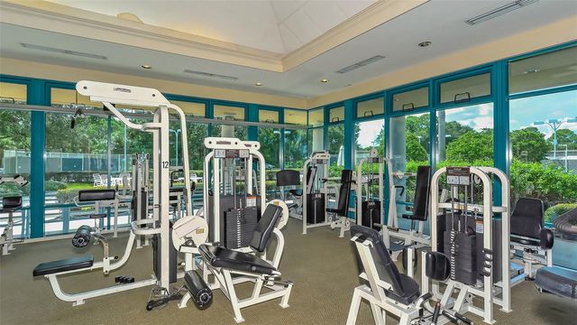 6682 SAINT JAMES CROSSING, University Park, FL 34201