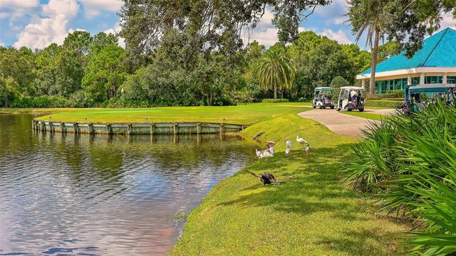 6682 SAINT JAMES CROSSING, University Park, FL 34201
