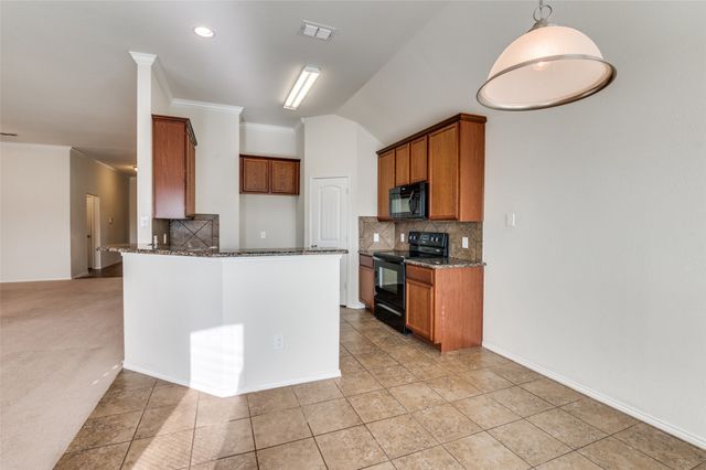 347 Creekside Way, Waxahachie, TX 75165