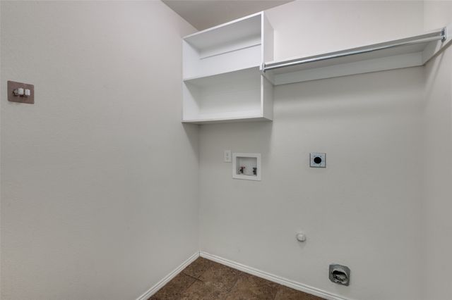 347 Creekside Way, Waxahachie, TX 75165