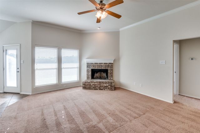 347 Creekside Way, Waxahachie, TX 75165