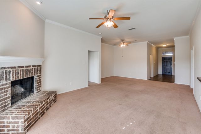 347 Creekside Way, Waxahachie, TX 75165