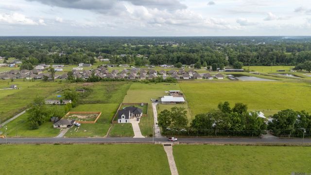 41399 Merritt Evans Rd, Prairieville, LA 70769