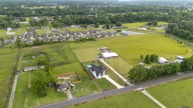 41399 Merritt Evans Rd, Prairieville, LA 70769
