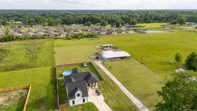 41399 Merritt Evans Rd, Prairieville, LA 70769