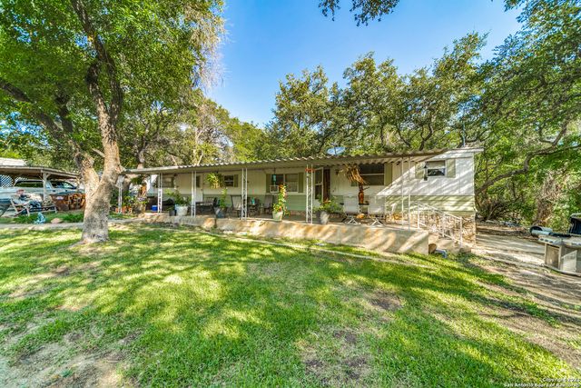 7515 Karen Skye Cir, San Antonio, TX 78257