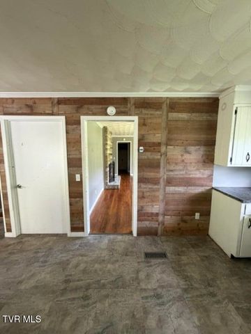 1347 Manville Road, Gate City, VA 24251