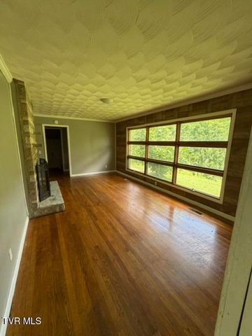 1347 Manville Road, Gate City, VA 24251