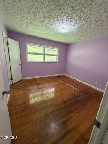 1347 Manville Road, Gate City, VA 24251