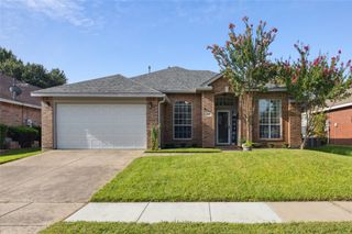 3916 Larkspur Drive, Haltom City, TX 76137