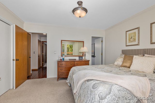 141 Mill Street, Caledonia, MI 49316