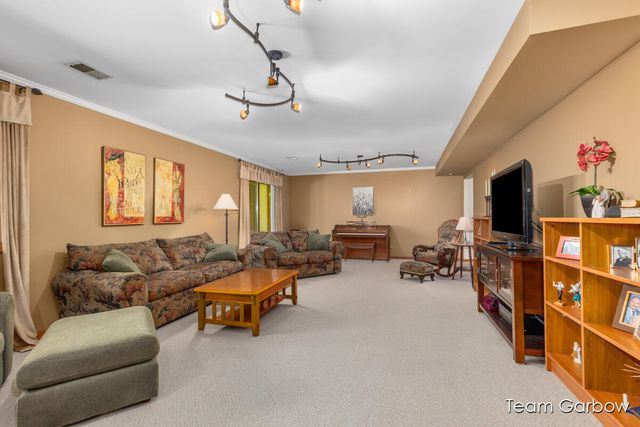 141 Mill Street, Caledonia, MI 49316