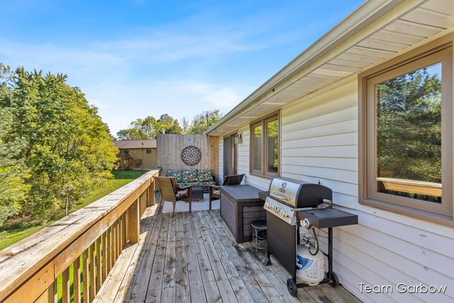 141 Mill Street, Caledonia, MI 49316