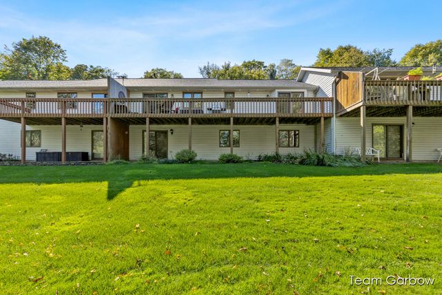 141 Mill Street, Caledonia, MI 49316