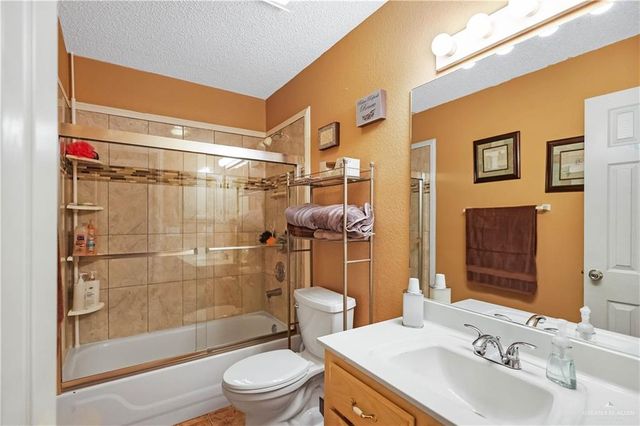 3611 N 32nd Lane, Mcallen, TX 78501