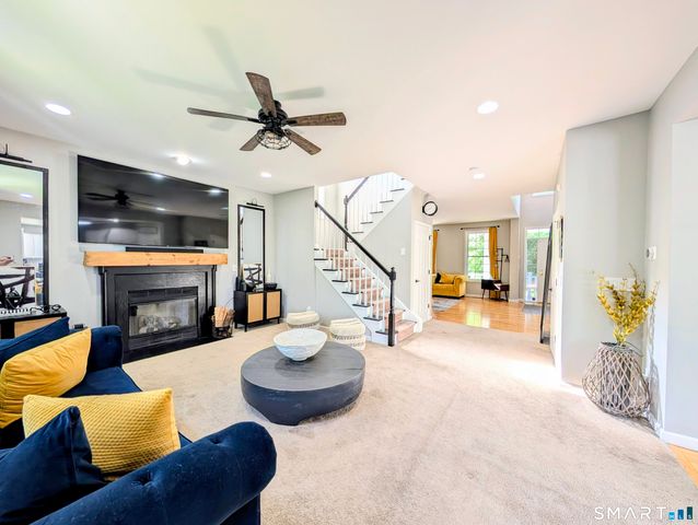 7 Traditions Boulevard 7, Southbury, CT 06488