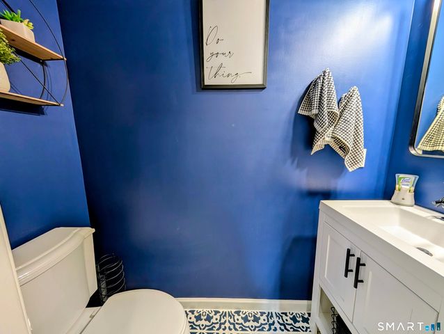 7 Traditions Boulevard 7, Southbury, CT 06488