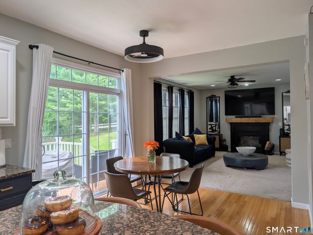 7 Traditions Boulevard 7, Southbury, CT 06488