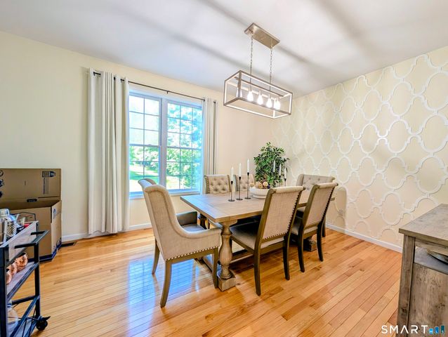 7 Traditions Boulevard 7, Southbury, CT 06488