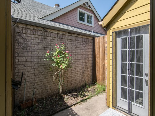 3142 Royal Gable Drive, Dallas, TX 75229