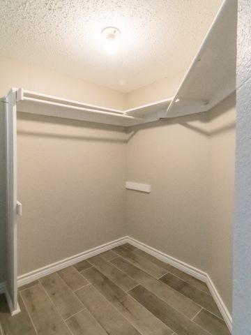 3142 Royal Gable Drive, Dallas, TX 75229