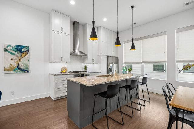 5811 Lindell Avenue 102, Dallas, TX 75206