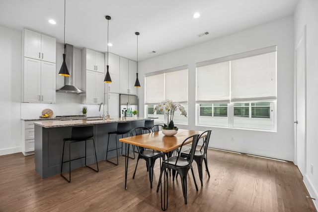 5811 Lindell Avenue 102, Dallas, TX 75206