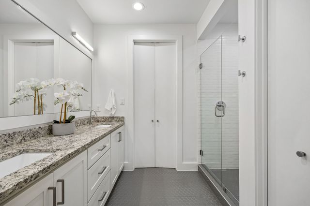5811 Lindell Avenue 102, Dallas, TX 75206