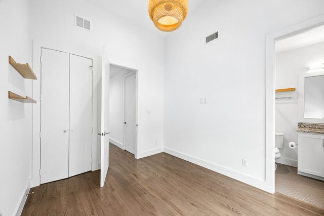 5811 Lindell Avenue 102, Dallas, TX 75206