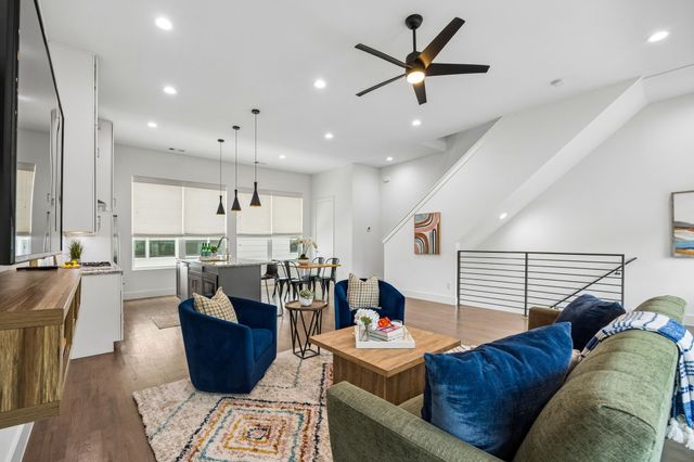 5811 Lindell Avenue 102, Dallas, TX 75206
