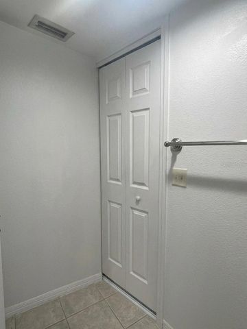 508 S GLEN AVENUE 2, Tampa, FL 33609