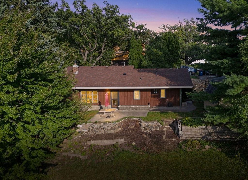 625 47th Avenue NE, Columbia Heights, MN 55421