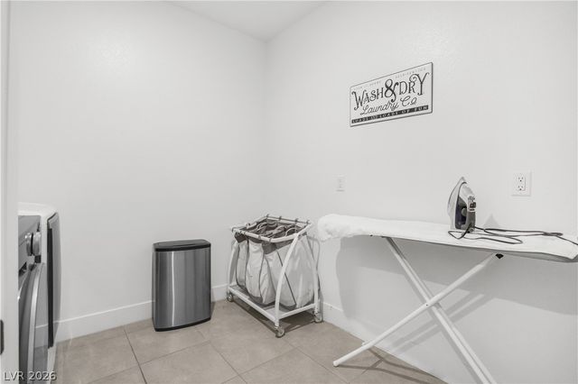 6842 Empire Cliff Street, North Las Vegas, NV 89084