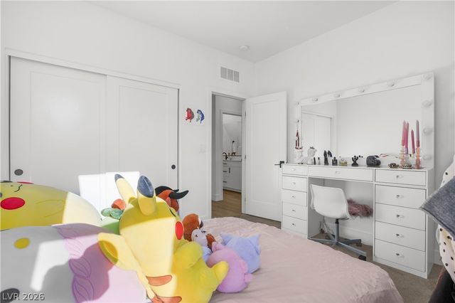 6842 Empire Cliff Street, North Las Vegas, NV 89084