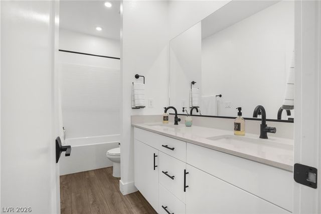 6842 Empire Cliff Street, North Las Vegas, NV 89084