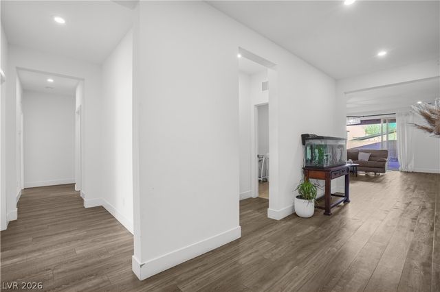 6842 Empire Cliff Street, North Las Vegas, NV 89084