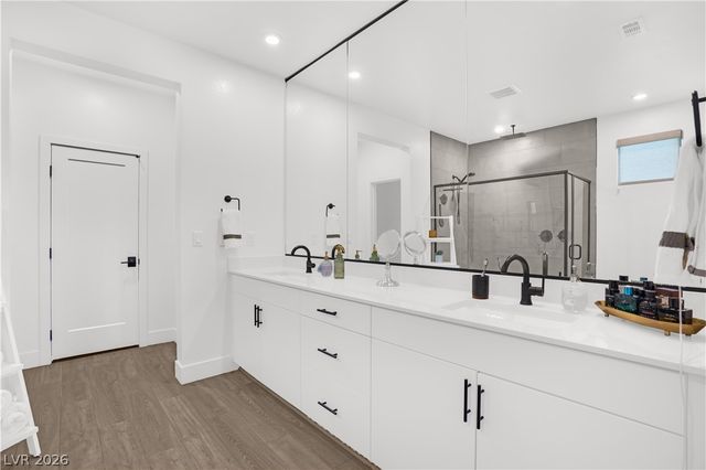 6842 Empire Cliff Street, North Las Vegas, NV 89084