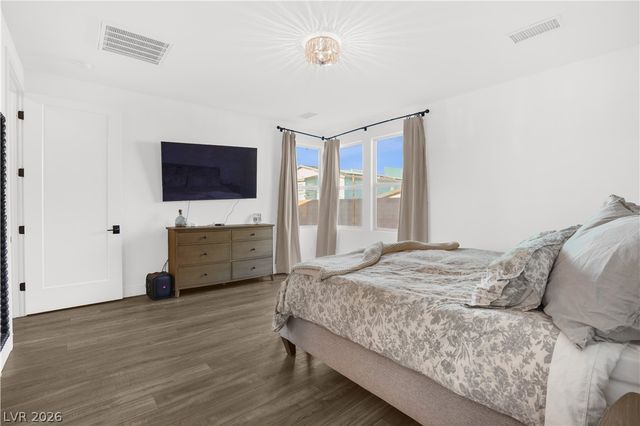 6842 Empire Cliff Street, North Las Vegas, NV 89084