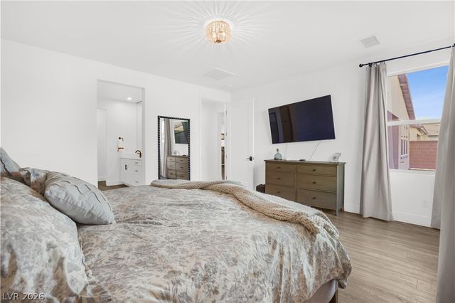 6842 Empire Cliff Street, North Las Vegas, NV 89084