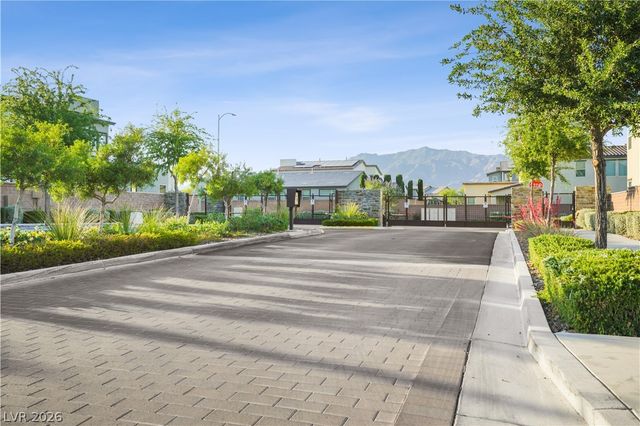 6842 Empire Cliff Street, North Las Vegas, NV 89084