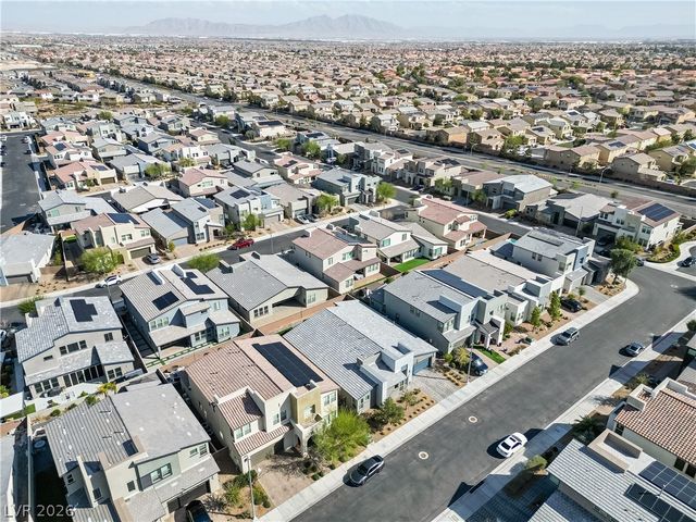 6842 Empire Cliff Street, North Las Vegas, NV 89084