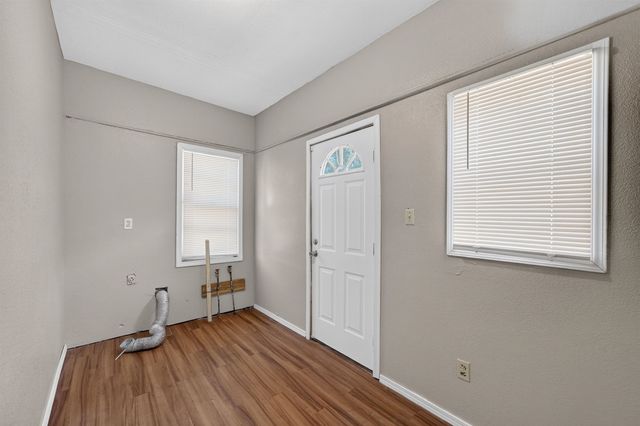 1604 N Topeka, Wichita, KS 67214